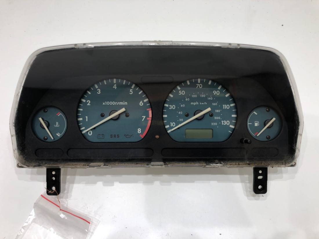 Щиток приладів Land Rover Freelander LR0008001