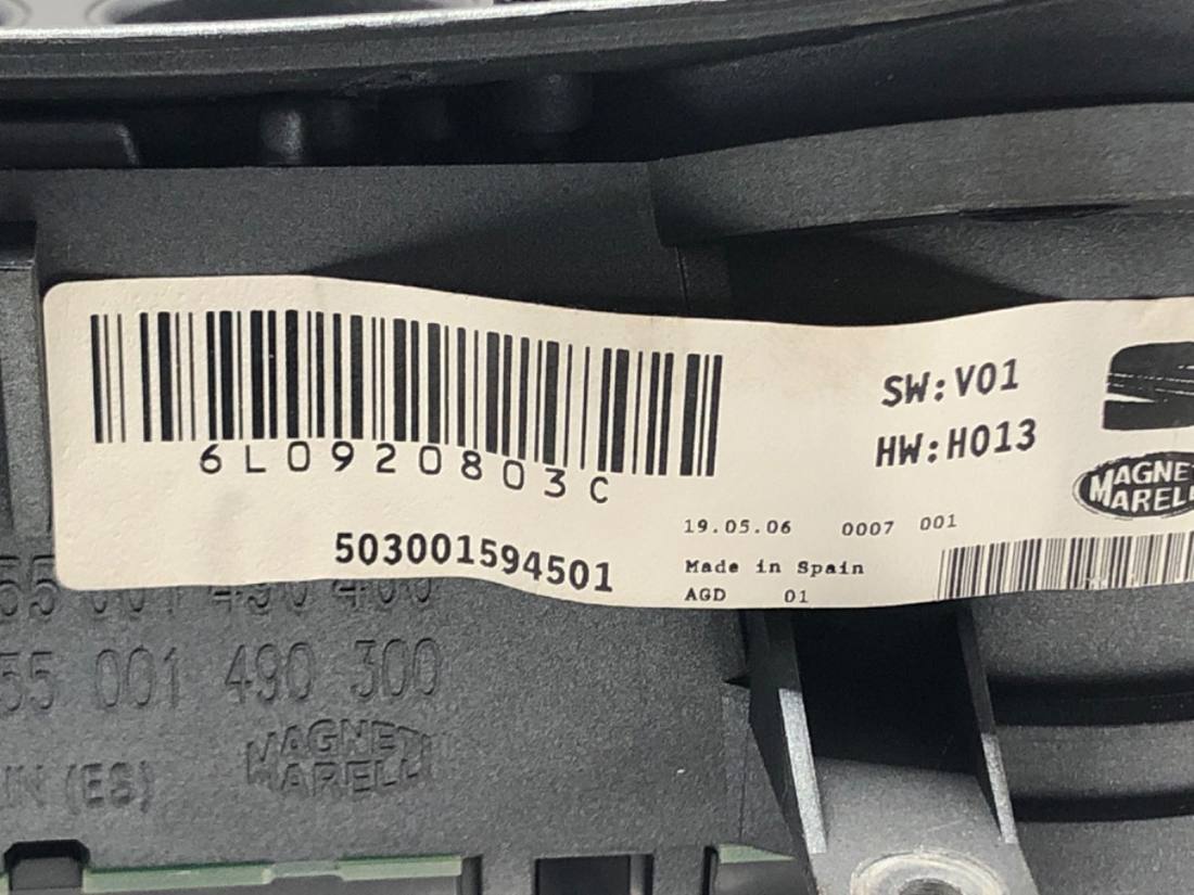 Щиток приборов Seat Ibiza 6L0920803C — фото детали 4