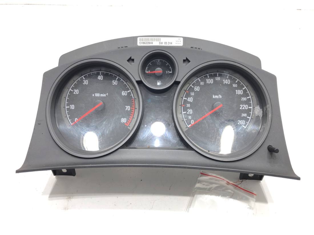 Щиток приборов Opel Astra H 13186328HK