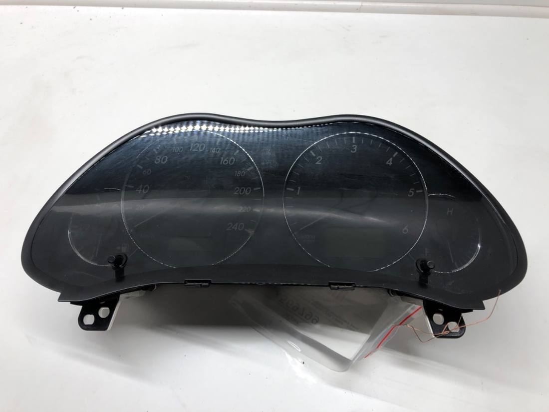 Щиток приборов Toyota Avensis T25 83800-05C00-C
