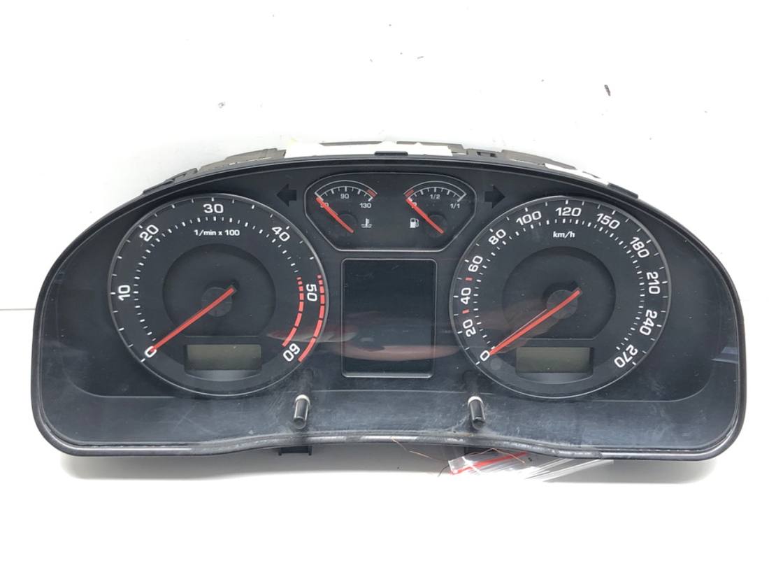 Щиток приборов Skoda Superb 1 3U0920841A