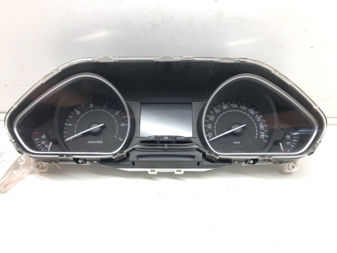 Щиток приборов Peugeot 208 9800654580