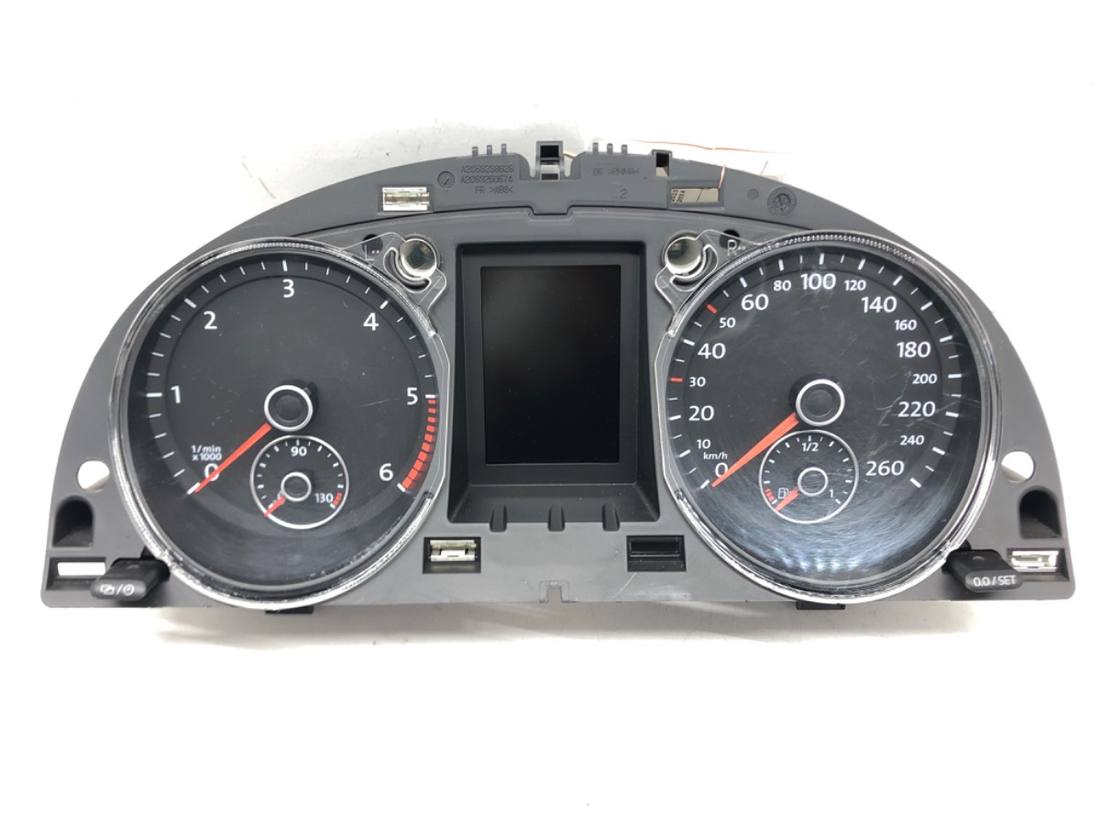Щиток приборов Volkswagen Passat B7 3AA920870J