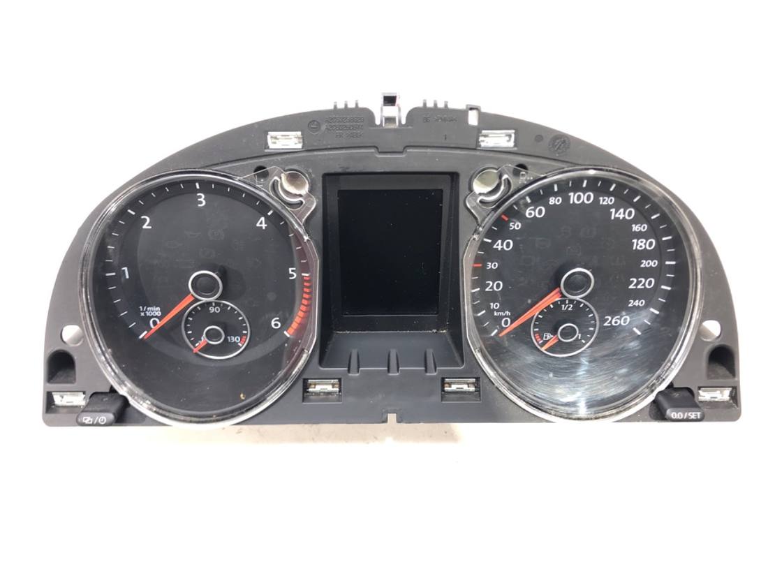 Щиток приладів Volkswagen Passat B7 3AA920880H