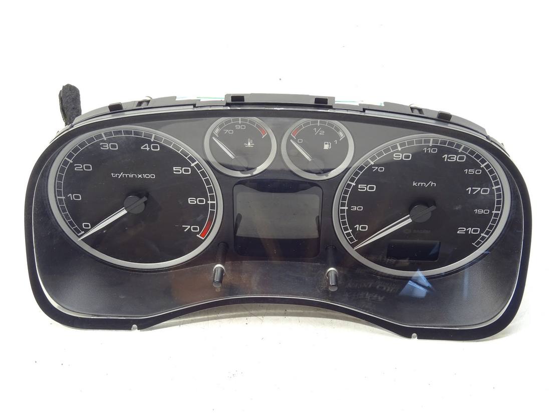 Щиток приладів Peugeot 307