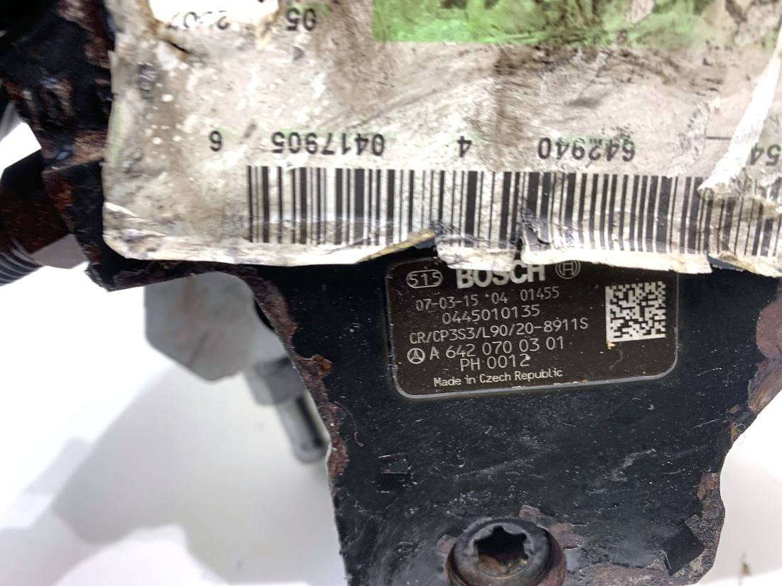 ТНВД паливний насос високого тиску Mercedes GL X164 A6420700301 — фото деталі 5