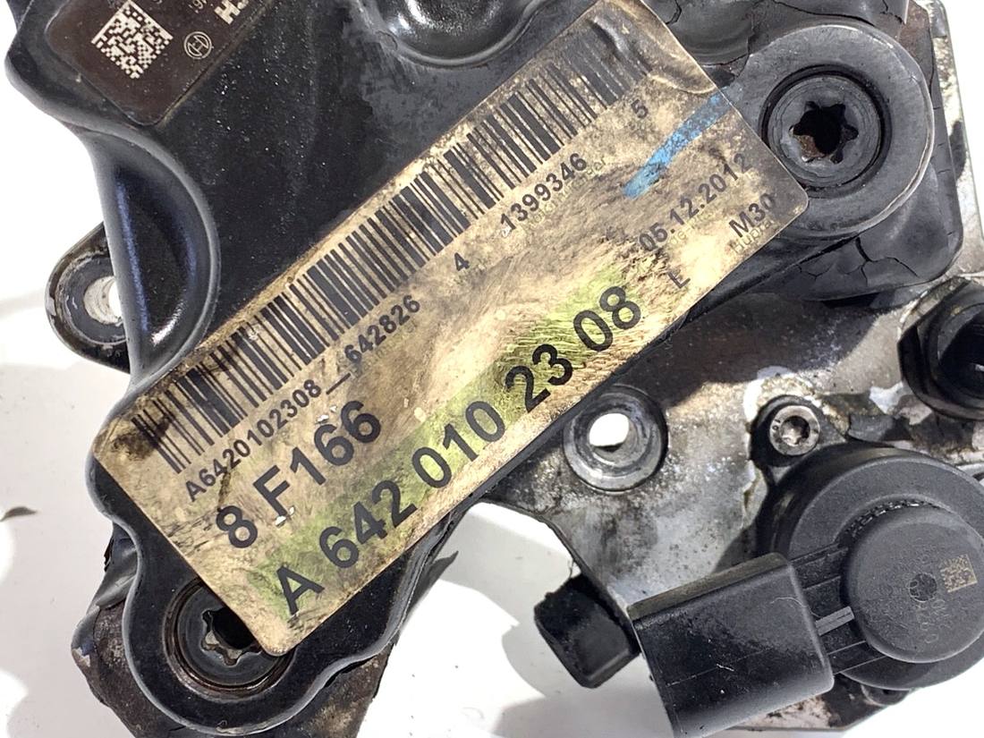 ТНВД паливний насос високого тиску Mercedes M W163 A6420701201 — фото деталі 3