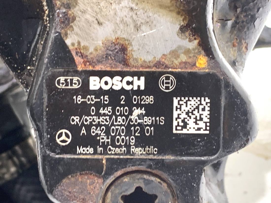 ТНВД паливний насос високого тиску Mercedes CLS C218 A6420701201 — фото деталі 5