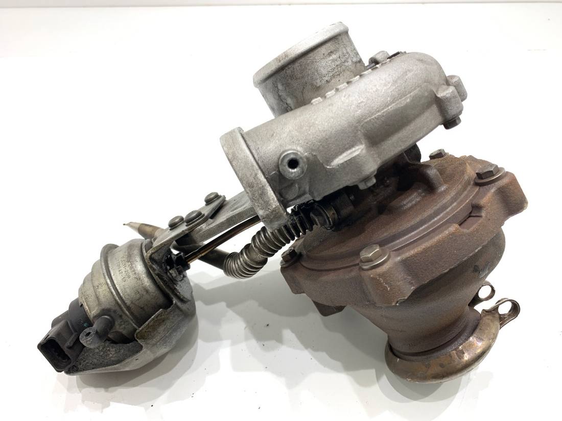 Турбіна турбокомпресор Opel Insignia 55570748 — фото деталі 2