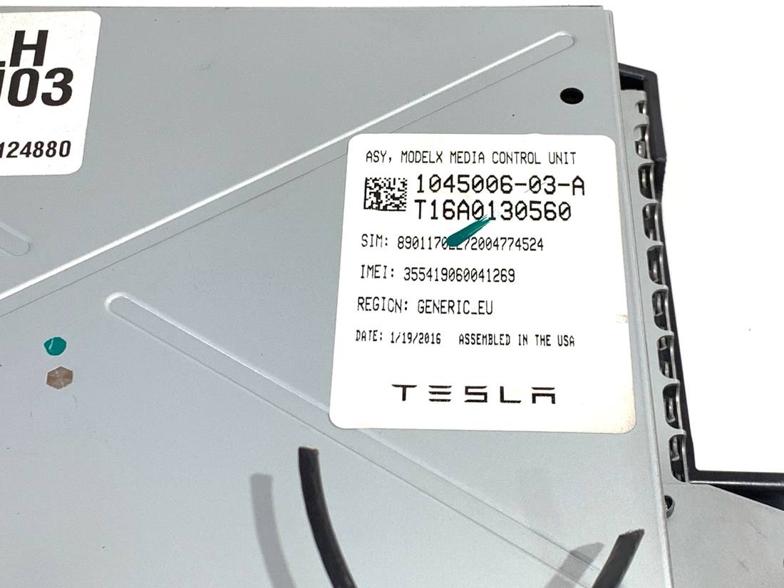 Монітор дисплей бортовий комп'ютер Tesla Model S 1045006-03-A — фото деталі 9