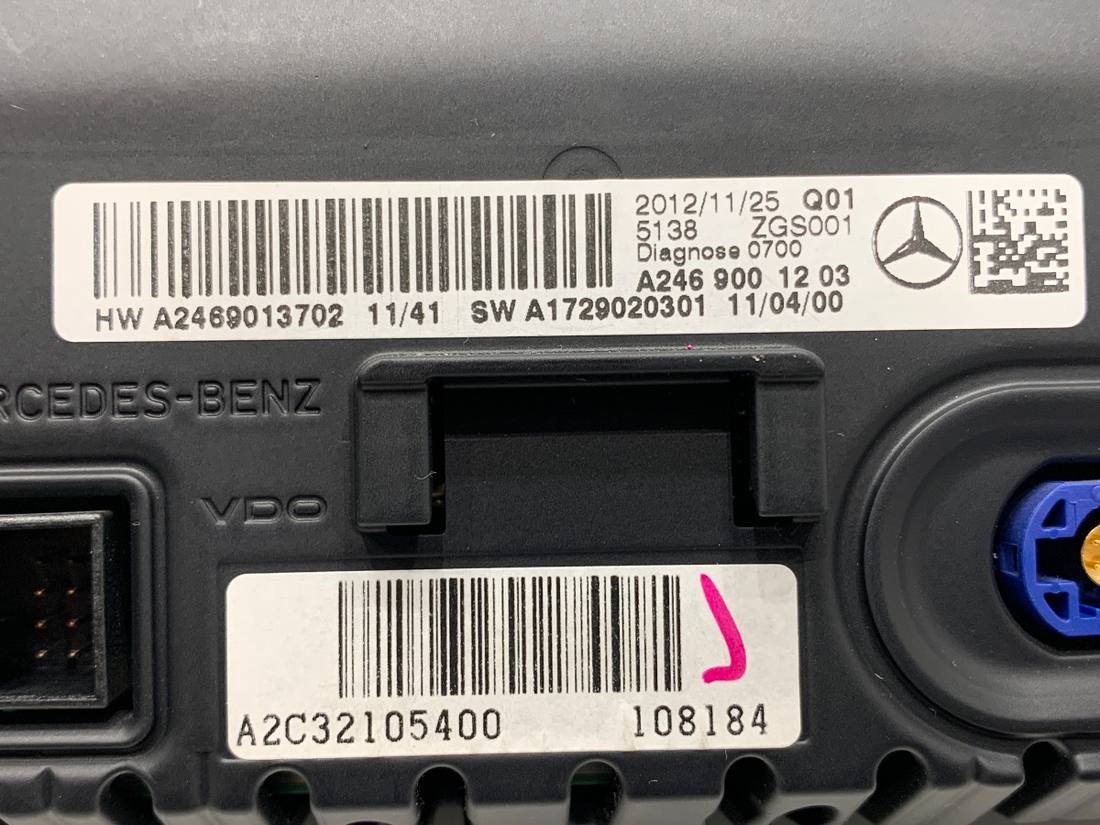 Монітор дисплей бортовий комп'ютер Mercedes A W176 A2469001203 — фото деталі 5