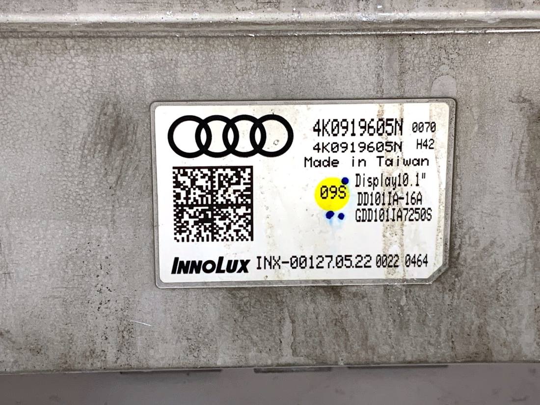 Монітор дисплей бортовий комп'ютер Audi A6 C8 4K0919605N — фото деталі 6