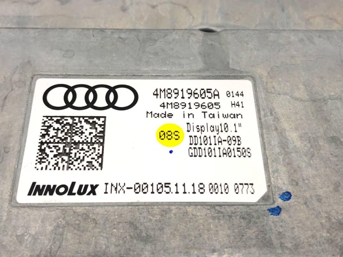 Монітор дисплей бортовий комп'ютер Audi Q8 4M8919605A — фото деталі 5