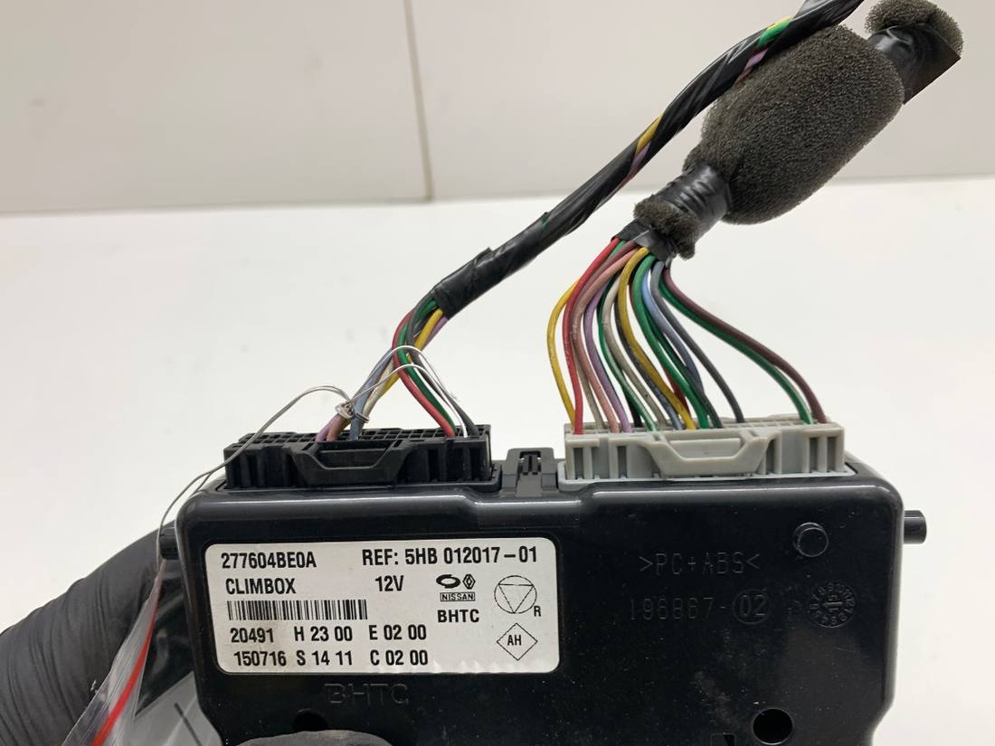 Блок керування модуль Nissan X-trail 277604BE0A — фото деталі 3