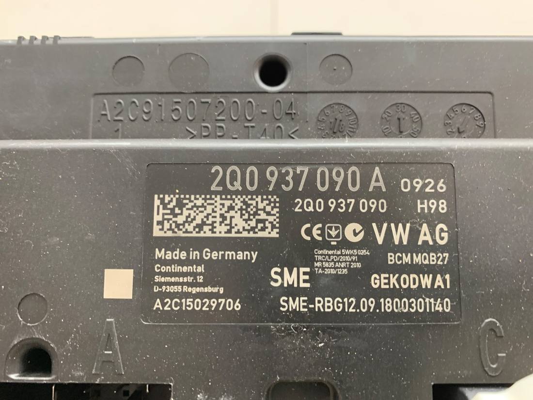 Блок керування модуль Volkswagen Polo 2Q0937090A — фото деталі 4