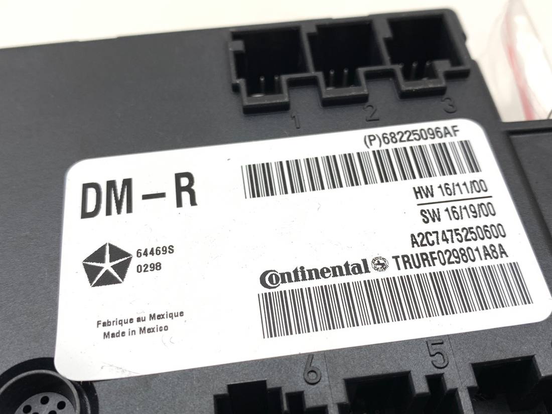 Блок керування модуль Chrysler Pacifica 68225096AF — фото деталі 3