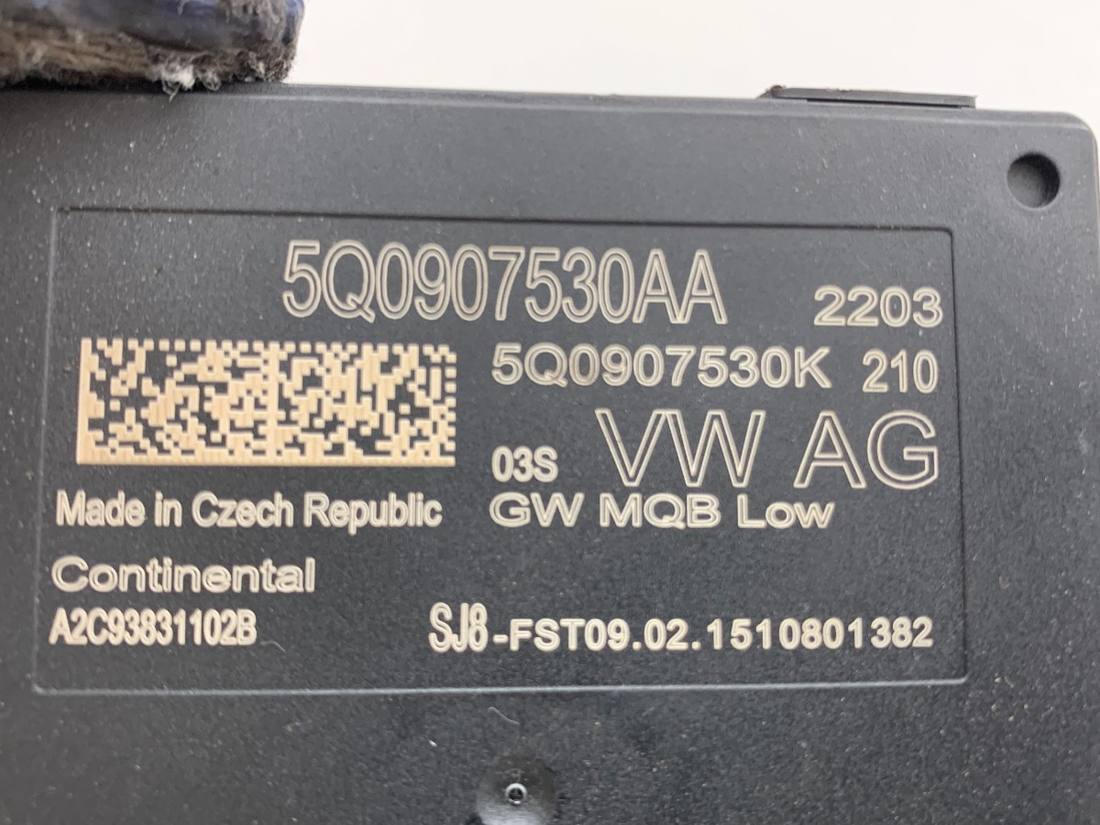 Блок керування модуль Volkswagen Golf 7 5Q0907530AA — фото деталі 4