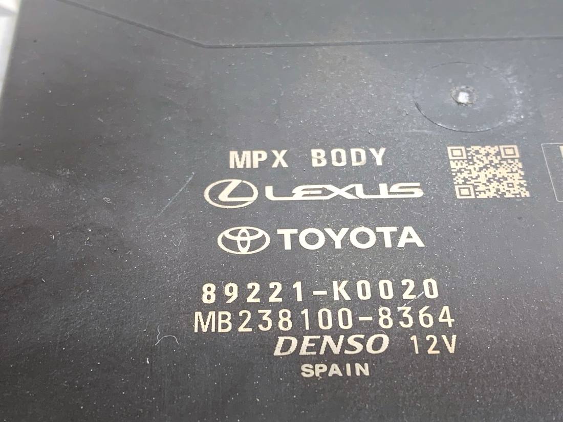 Блок керування модуль Toyota Yaris 3 89221-K0020 82730-K0080 — фото деталі 5