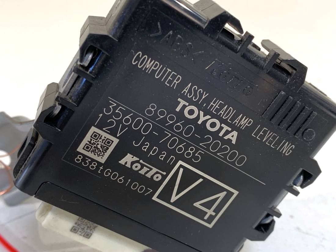 Блок керування модуль Toyota Avensis T27 89960-20200 — фото деталі 4