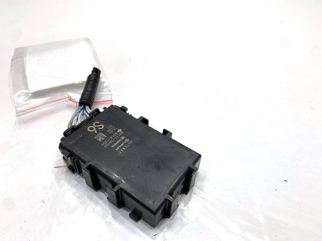 Блок керування модуль Toyota Camry 89111-76050