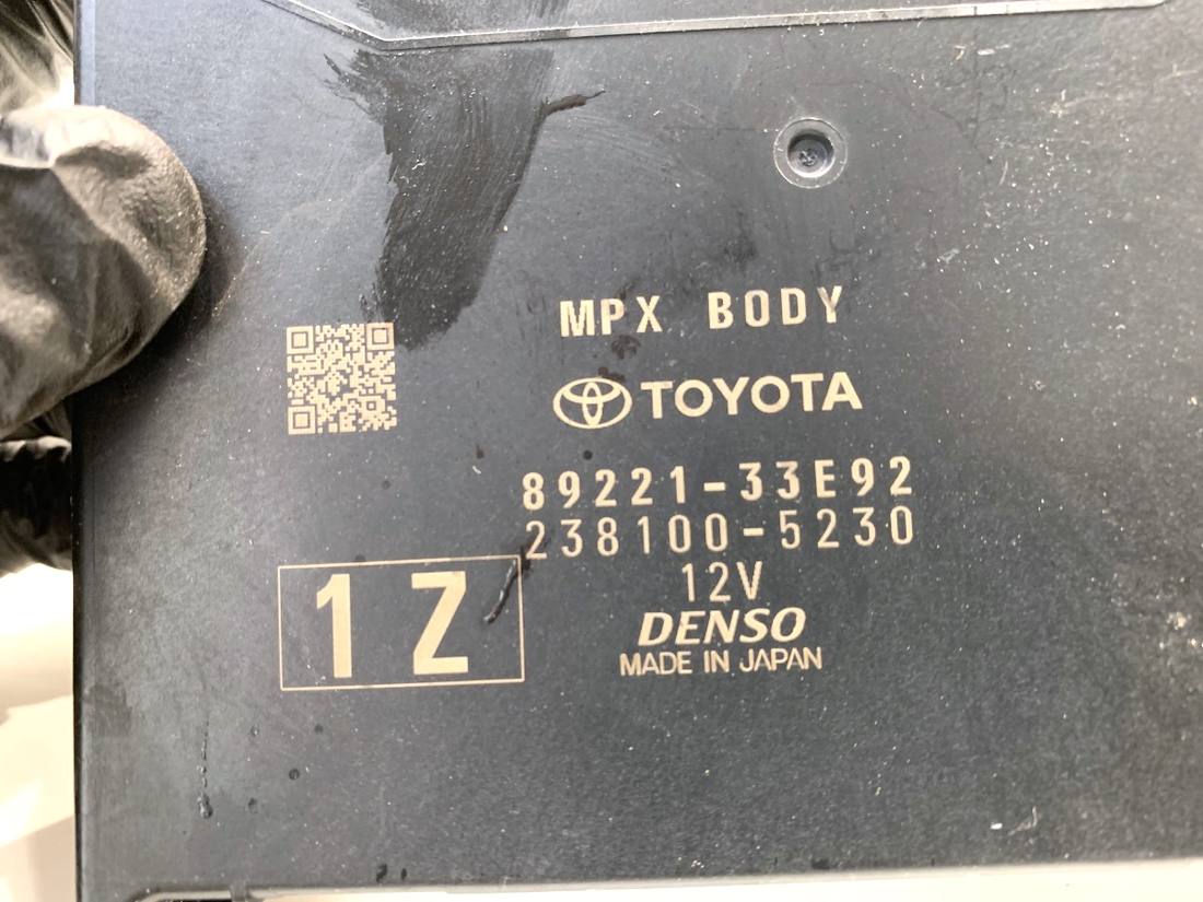 Блок керування модуль Toyota Camry 89221-33E92 — фото деталі 4