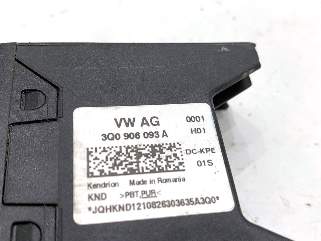 Блок керування модуль Volkswagen Passat B8 3Q0906093A — фото деталі 3