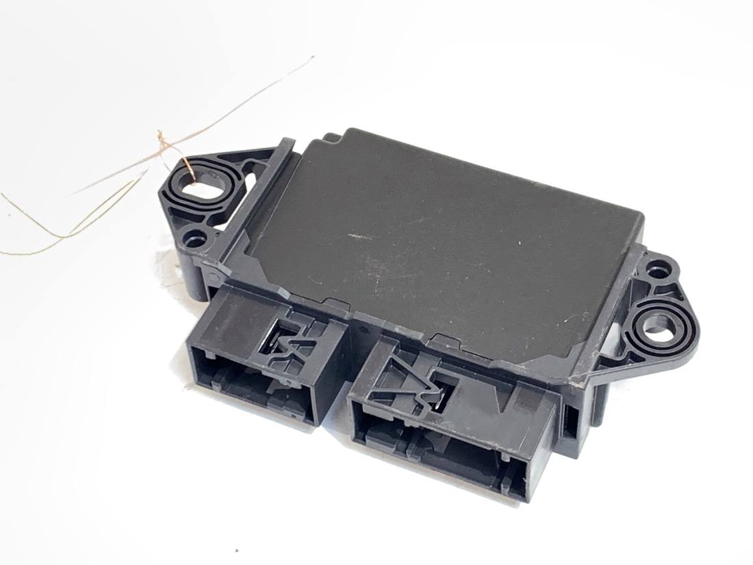 Блок керування модуль Renault Trafic 284L00698R 0217000404 — фото деталі 2