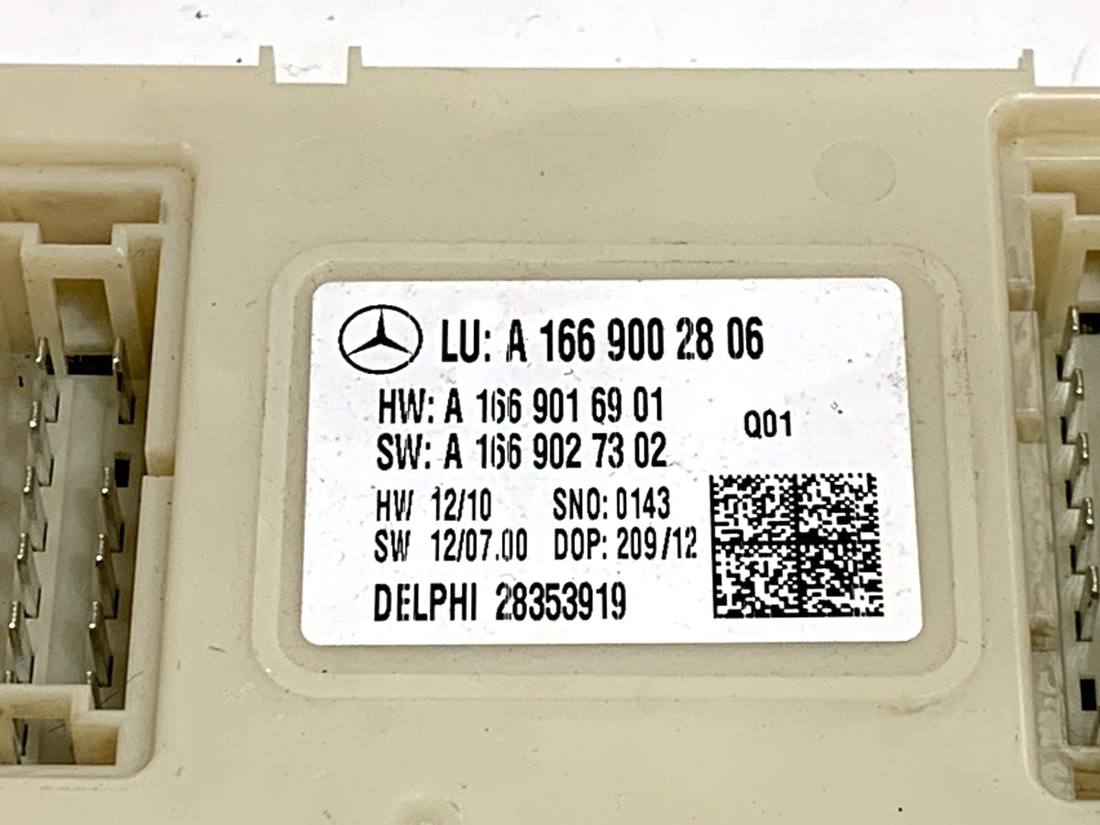 Блок керування модуль Mercedes GL X166 A1669002806 — фото деталі 4