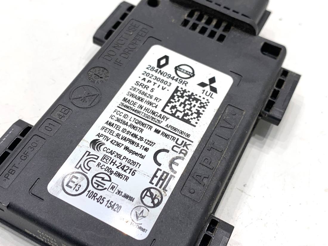 Блок керування модуль Nissan Qashqai 284N09449R — фото деталі 4