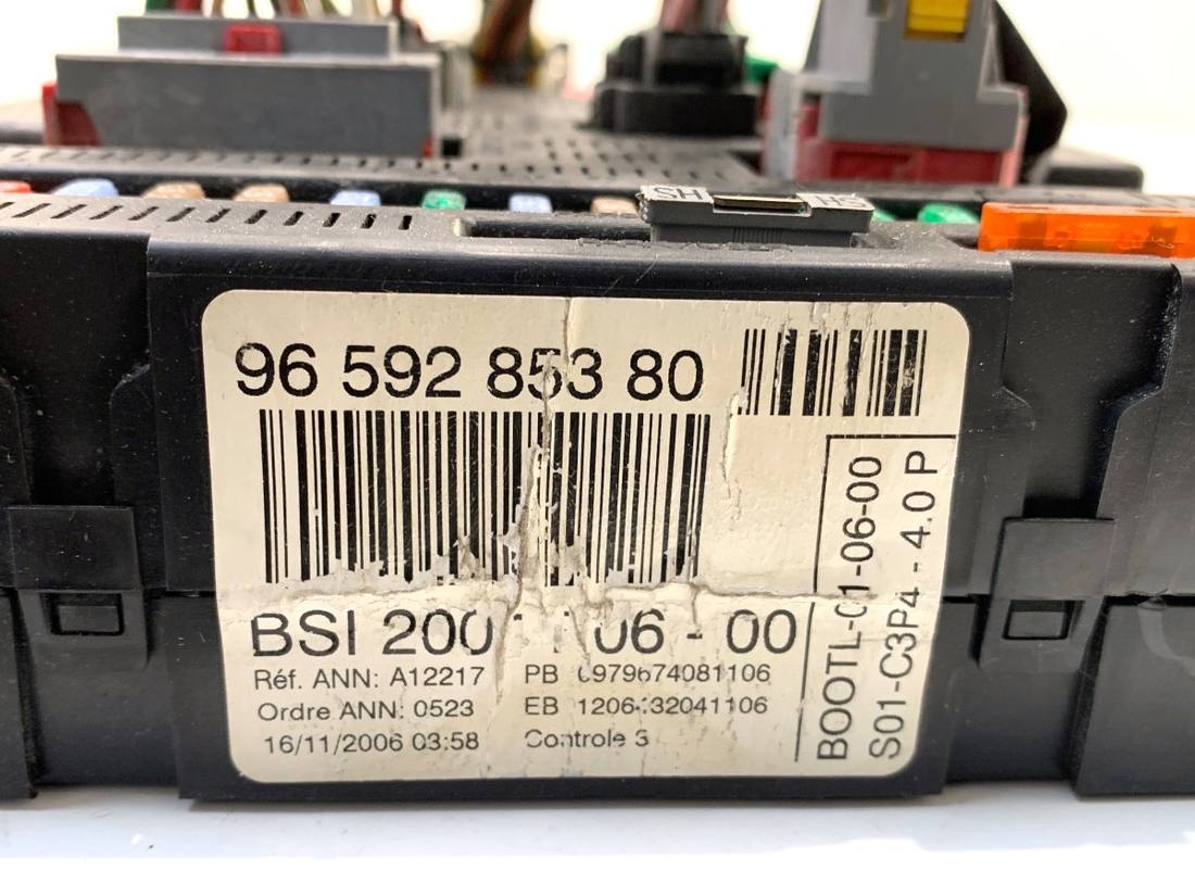Блок керування модуль Peugeot 207 — фото деталі 4