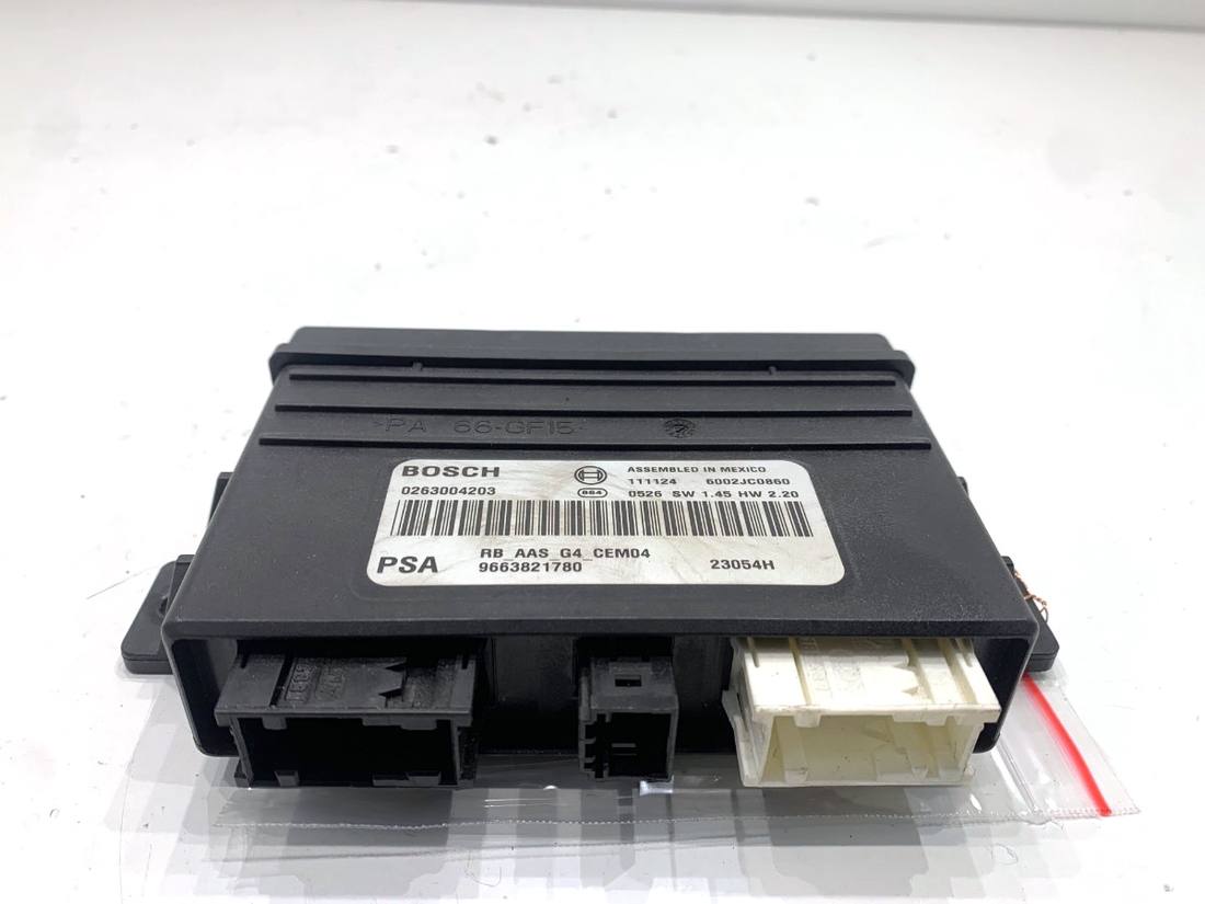 Блок керування модуль Citroen C5 9663821780