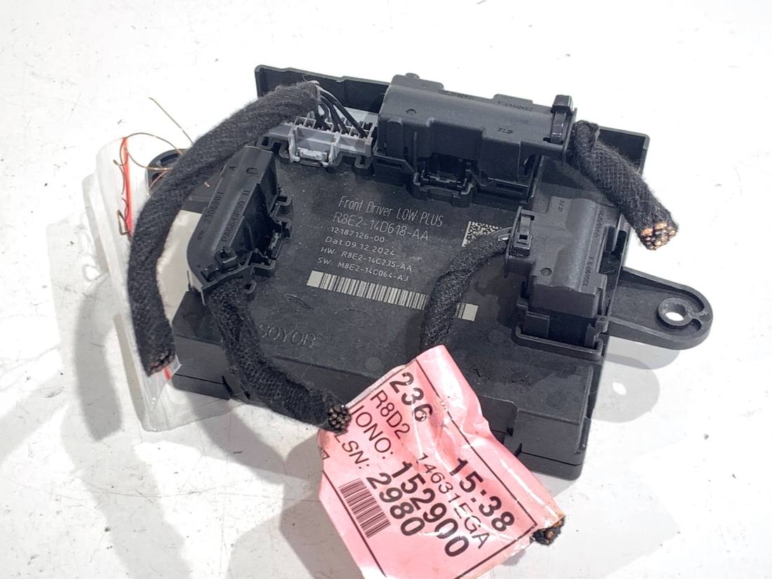Блок керування модуль Land Rover Range Rover R8E2-14D618-AA — фото деталі 2