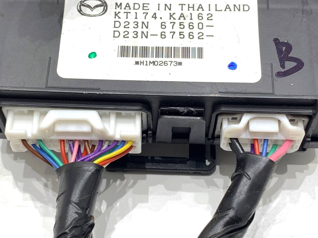 Блок керування модуль Mazda CX 3 D23N67560 — фото деталі 4