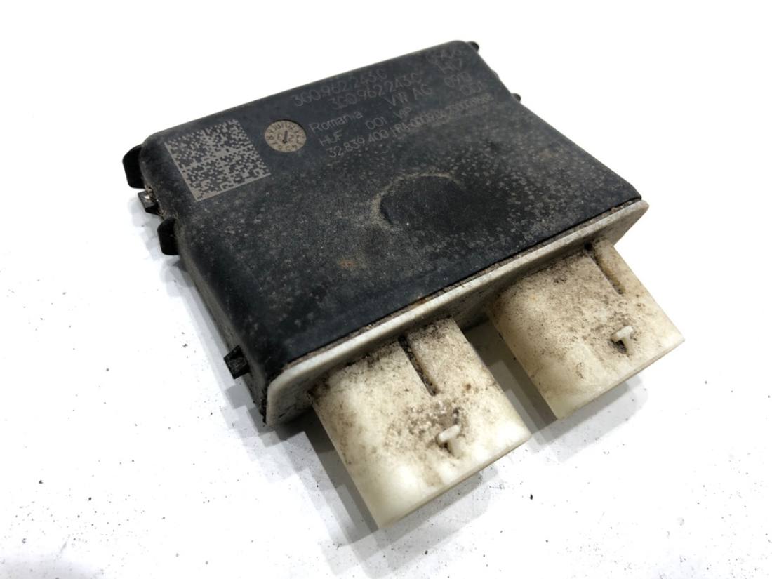 Блок керування модуль Skoda Octavia 4 3G0962243C