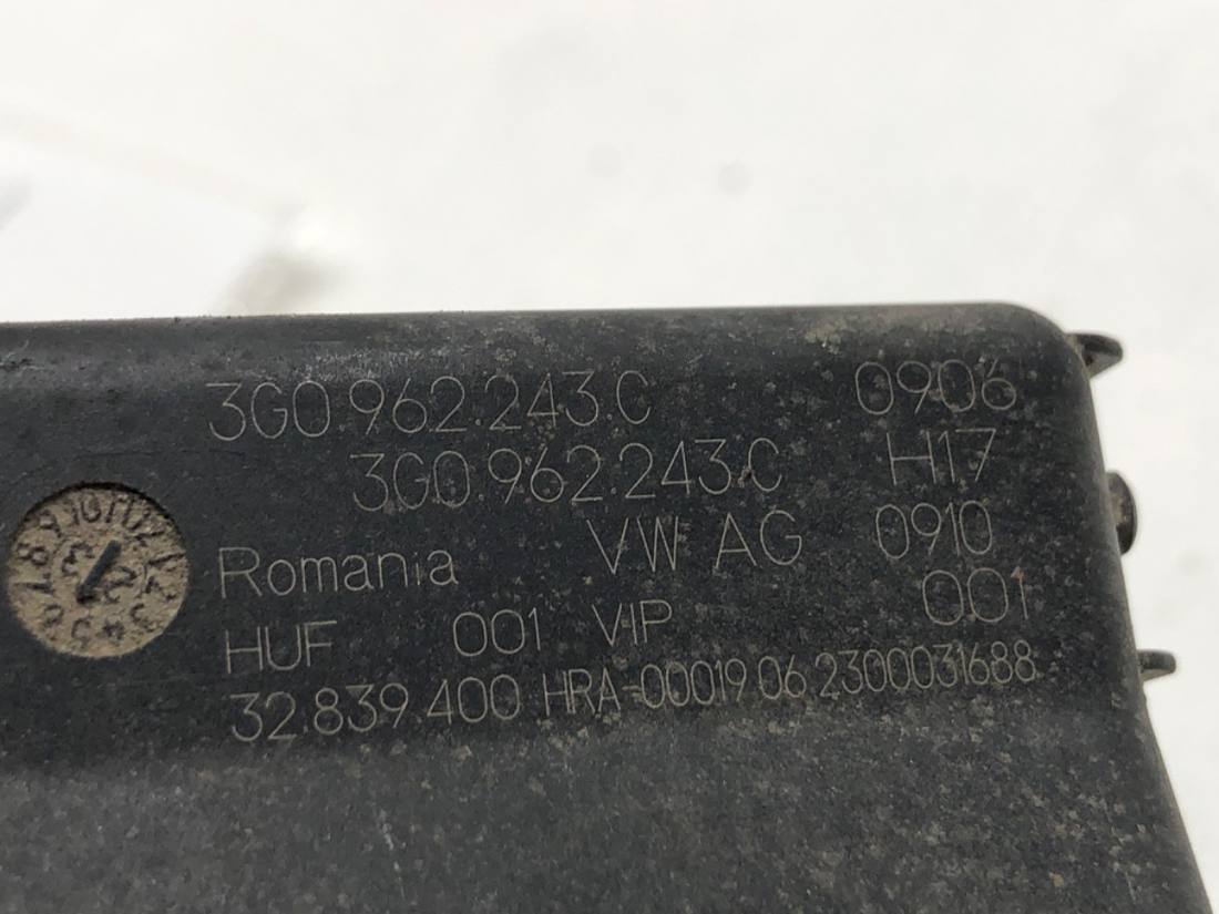 Блок керування модуль Skoda Octavia 4 3G0962243C — фото деталі 4