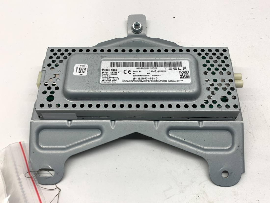 Блок керування модуль Tesla Model Y 1527973-00-D