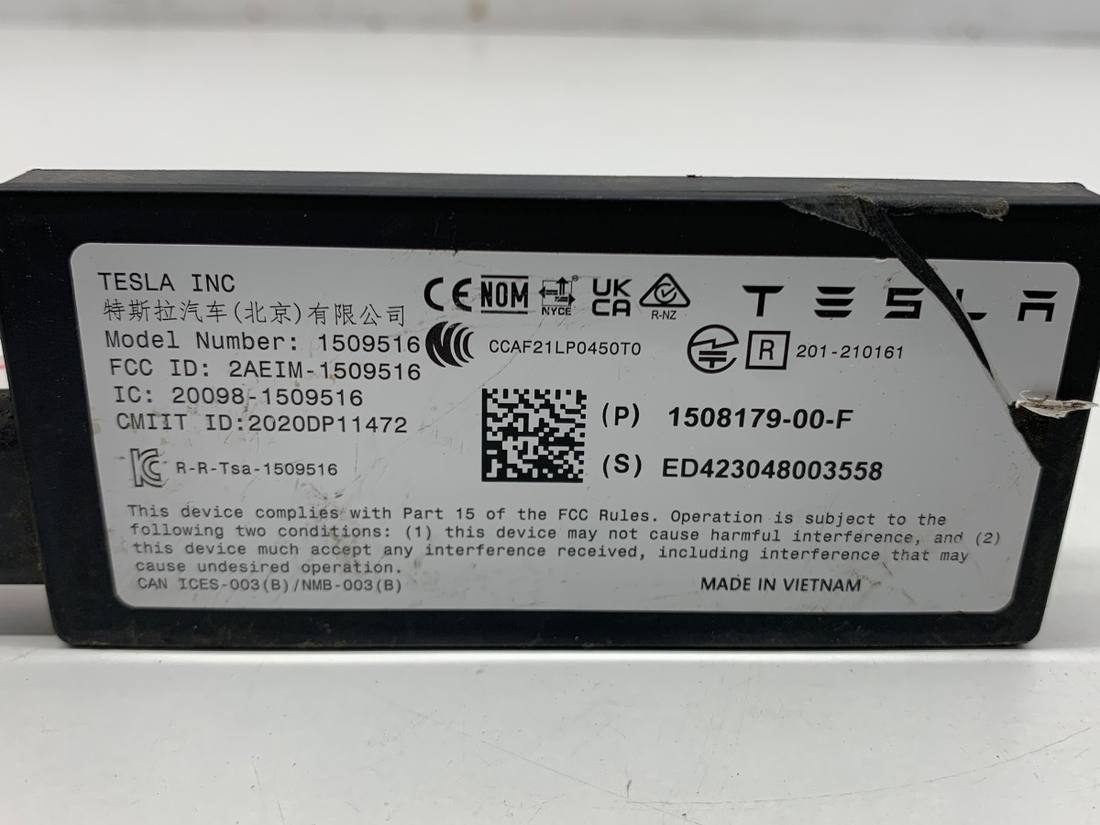 Блок керування модуль Tesla Model Y 150817900F — фото деталі 3