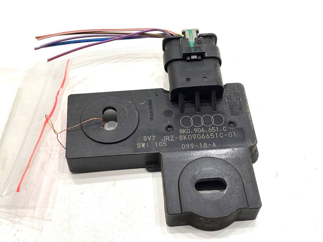 Блок керування модуль Audi A4 B9 8K0906651