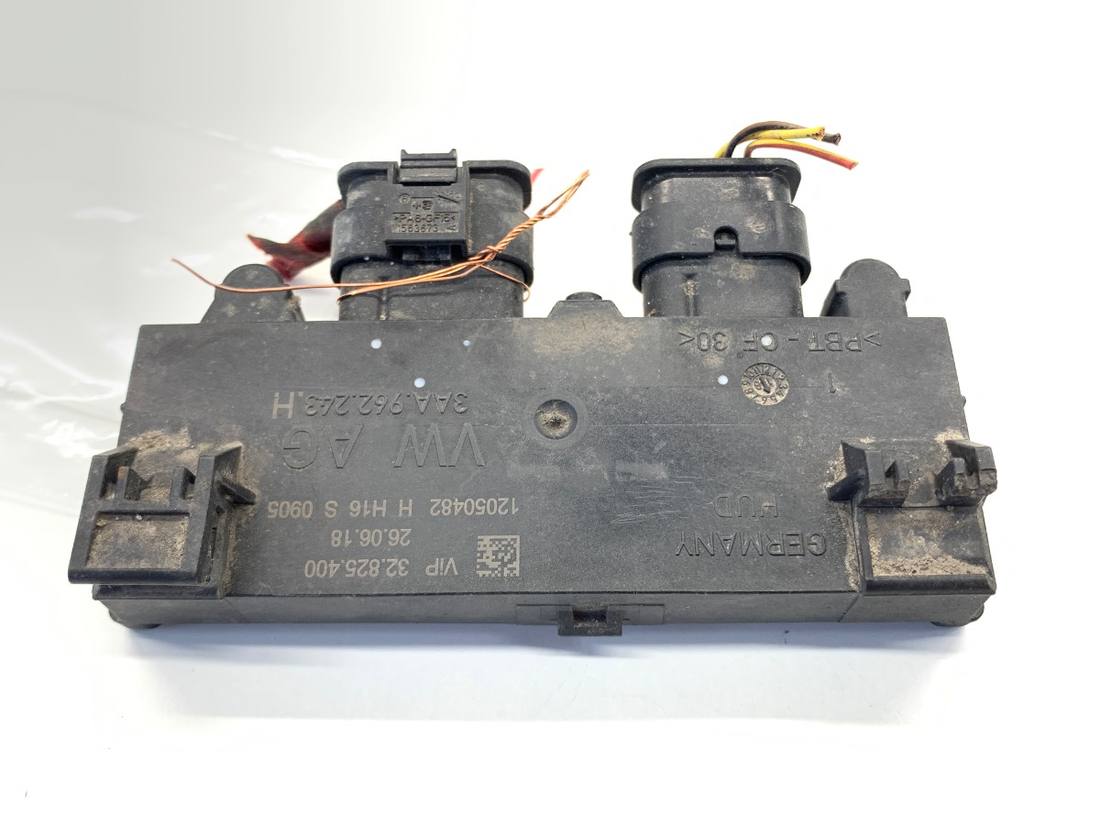 Блок керування модуль Audi A4 B9 3AA962243H