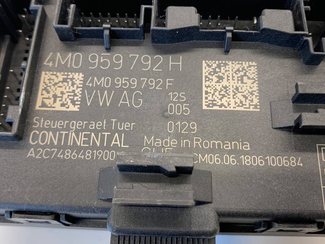 Блок керування модуль Audi A4 B9 4M0959792H — фото деталі 4