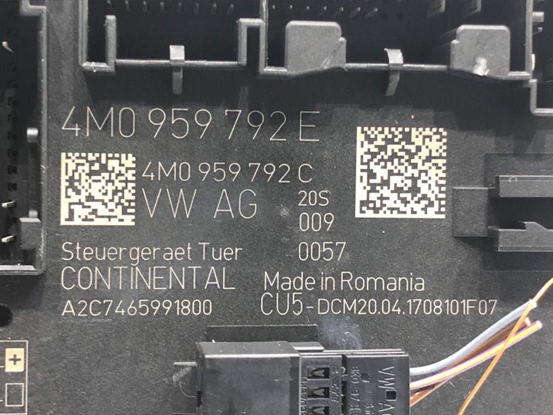 Блок керування модуль Audi A4 B9 4M0959792E — фото деталі 4