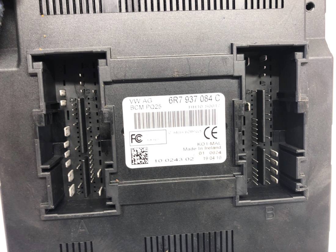 Блок керування модуль Skoda Fabia 2 6R7937084C — фото деталі 3