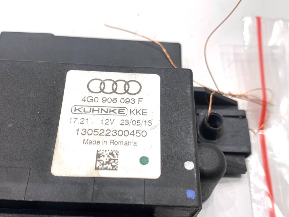 Блок керування модуль Audi A4 B8 4G0906093F — фото деталі 4