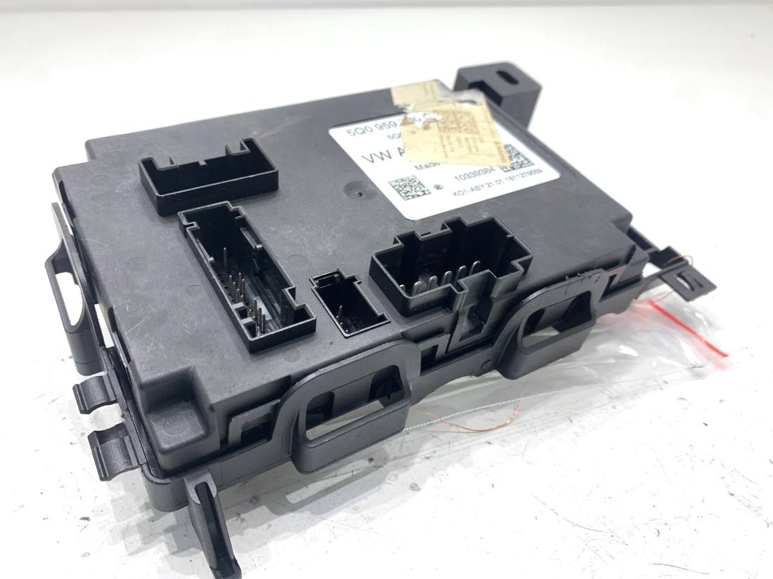 Блок керування модуль Skoda Superb 3 5Q0959760C