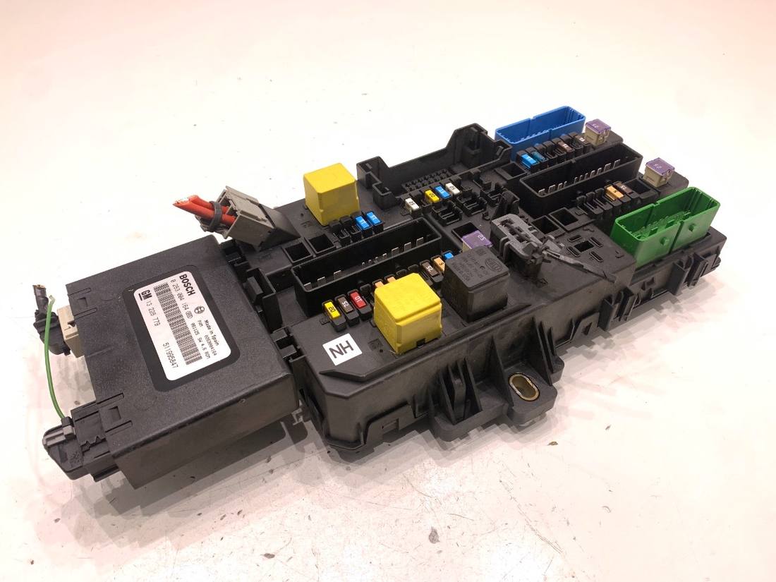 Блок керування модуль Opel Astra H 13228779 13220829
