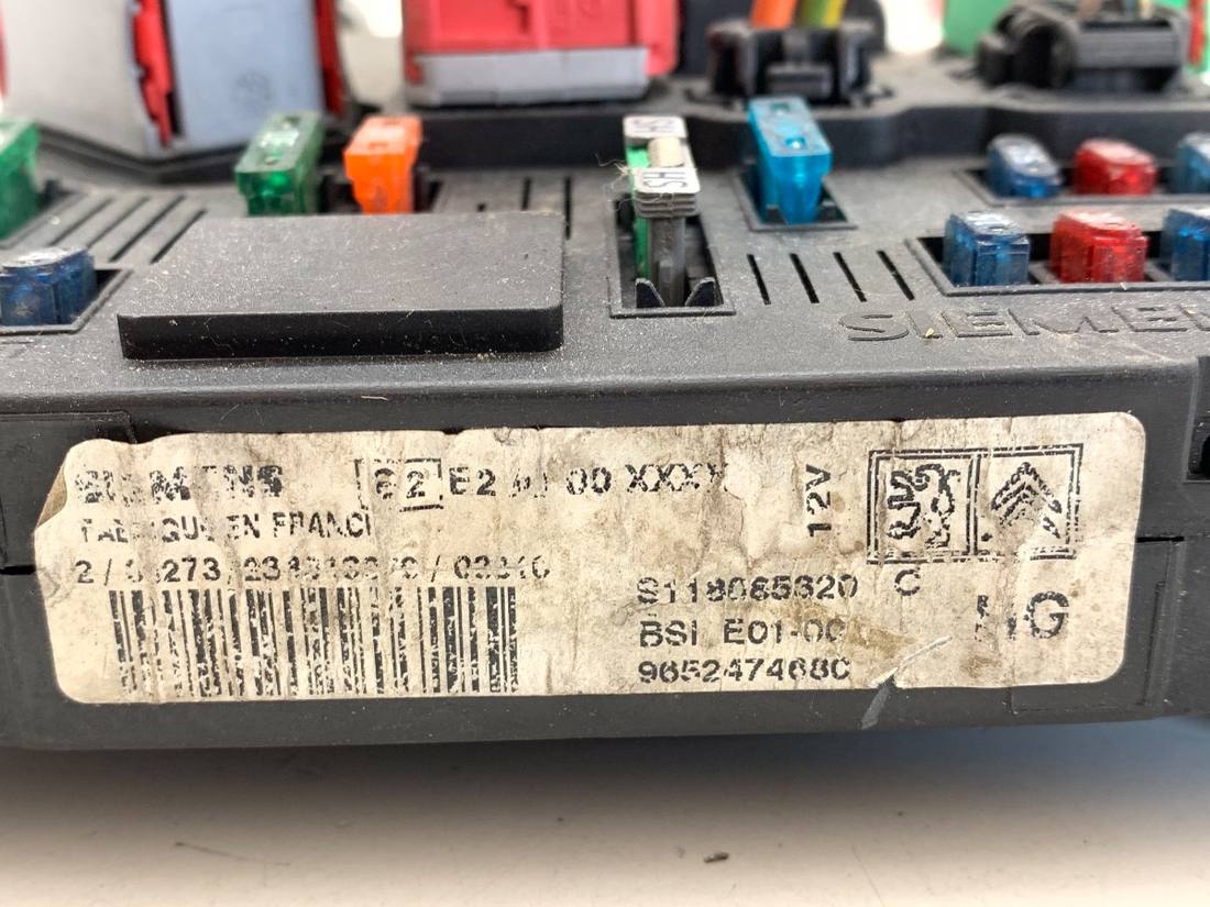 Блок керування модуль Peugeot 206 9652474680 — фото деталі 3