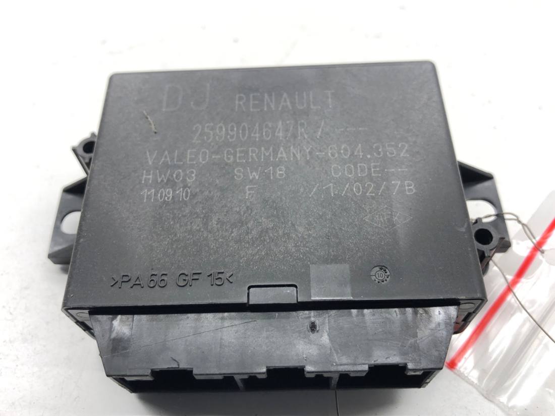 Блок керування модуль Renault Scenic 3 259904647R
