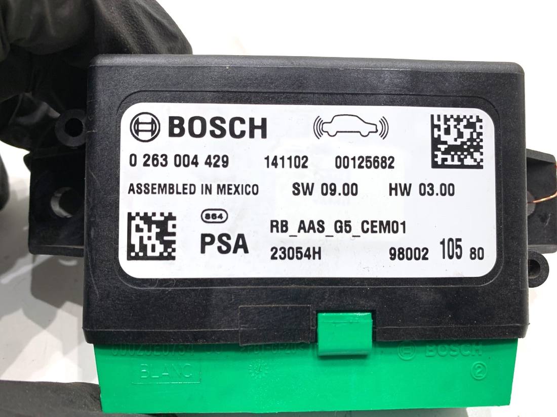 Блок керування модуль Peugeot 308 9800210580 — фото деталі 4