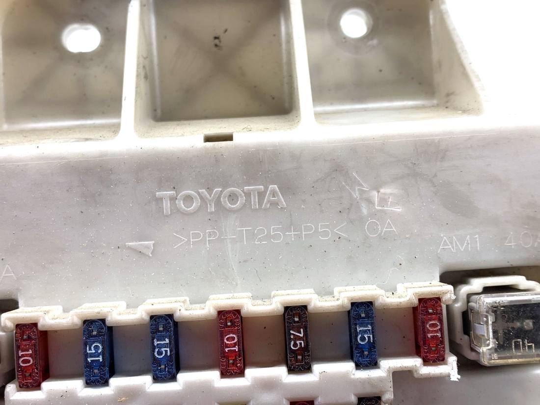 Блок керування модуль Toyota Rav4 81980-50030 — фото деталі 5