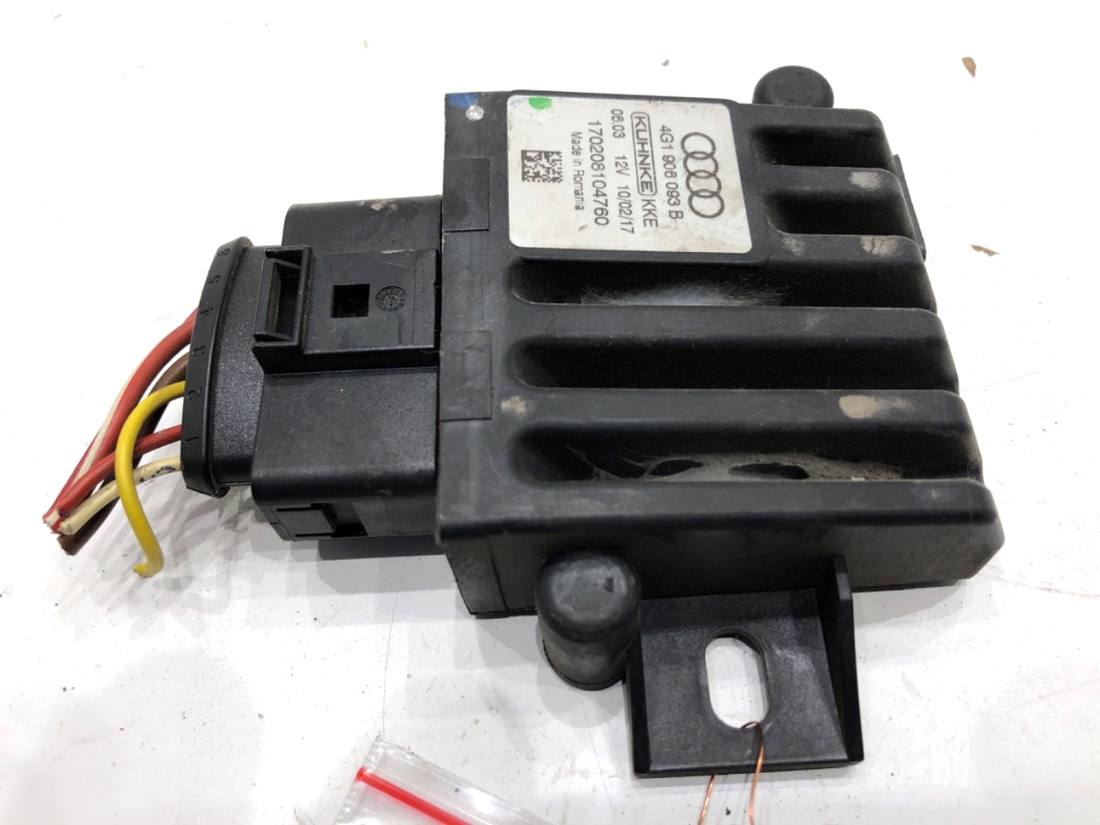 Блок керування модуль Audi A6 C7 4G1906093